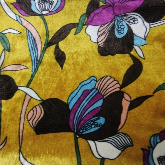 Gold Velvet Vintage Style Crop Top - Picture 4 of 5